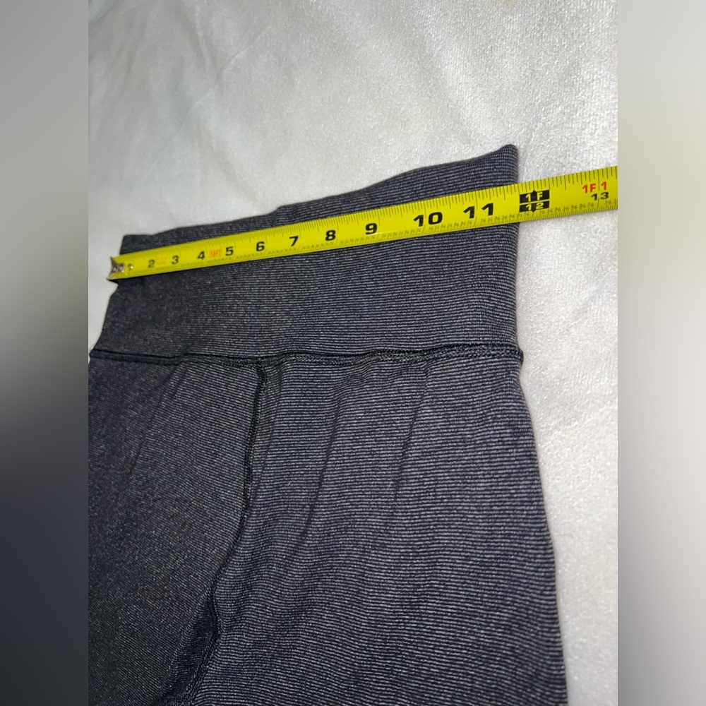 Lululemon Skinny Will Pants / Size 4 - Picture 12 of 12